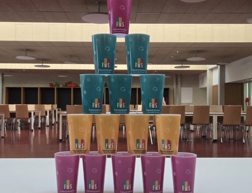 Dank Förderverein: Mehrweg-Becher fürs Schulfest
