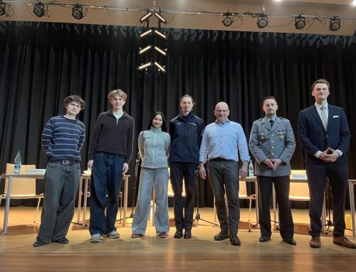 Informationen und Podiumsdiskussion zum Thema Wehrdienst
